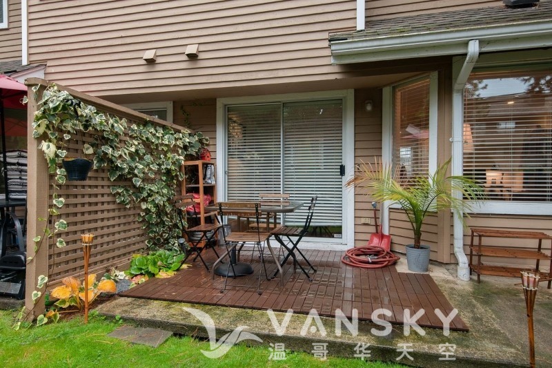 230221181159_Backyard 2.jpg